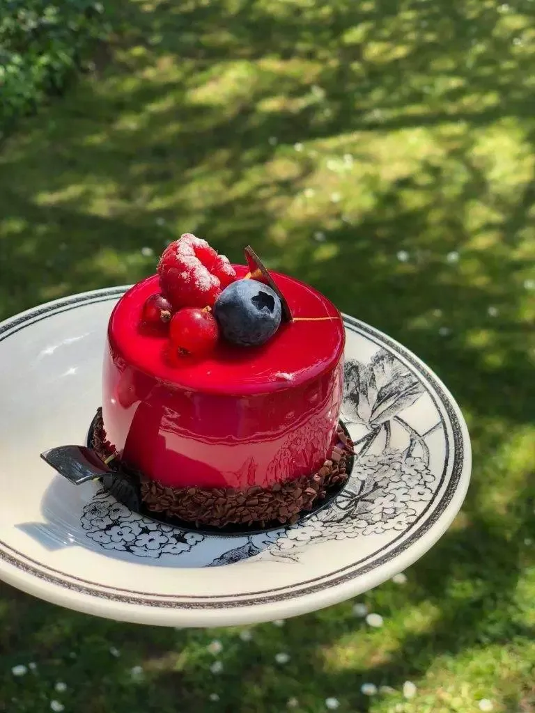 garden, summer, French countryside, cake