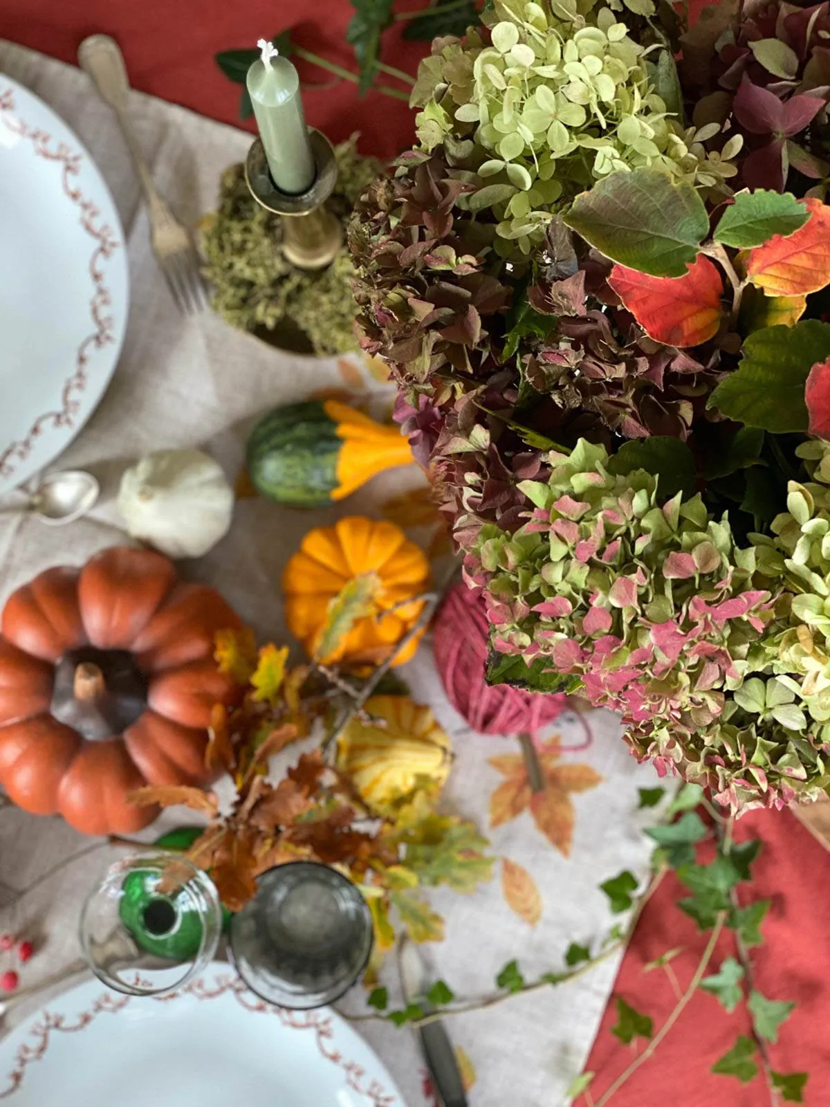 Autumn-table-setting-woodland-24