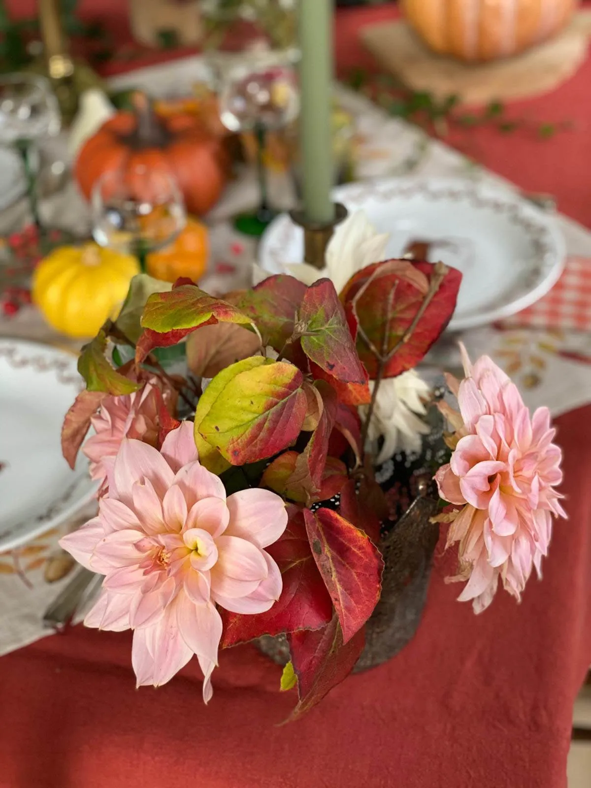 Autumn-table-setting-woodland-35