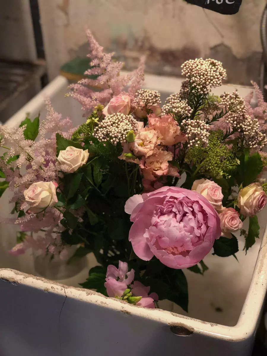 flower-arrangement-marie-antoinette-bouquet-16