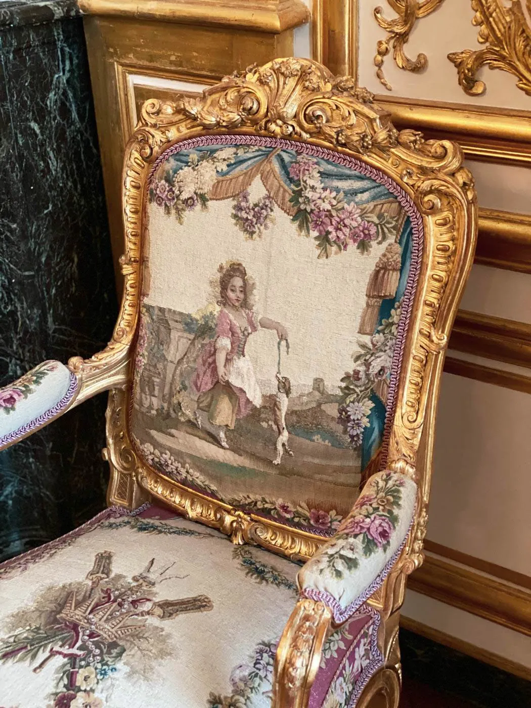 chantilly-chateau-fauteil