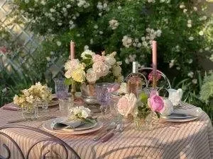 rose-garden-party-tablescape-20