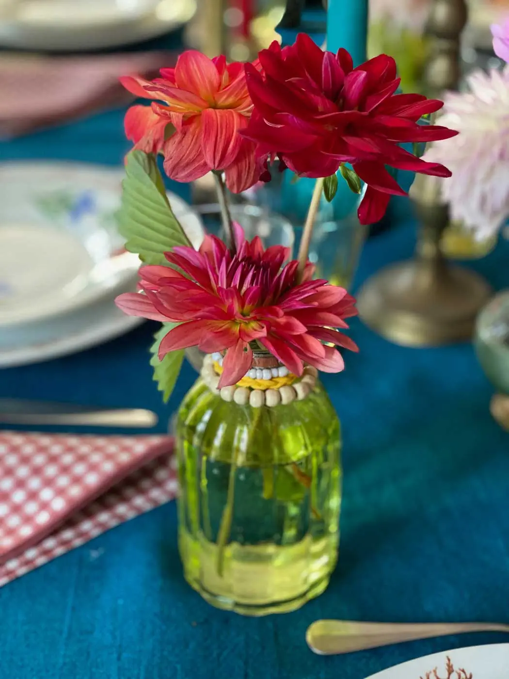 dresser-table-art-dahlias-tablescape-how-to-set-table-vt-12
