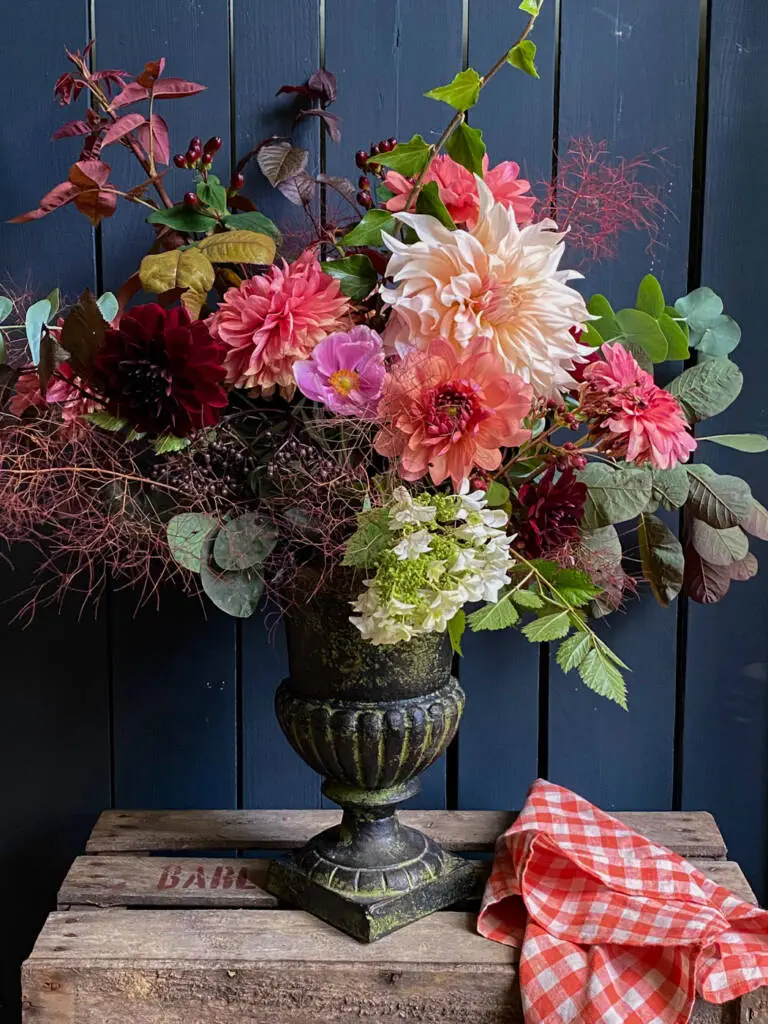 art floral bouquet dahlias automne medicis-45