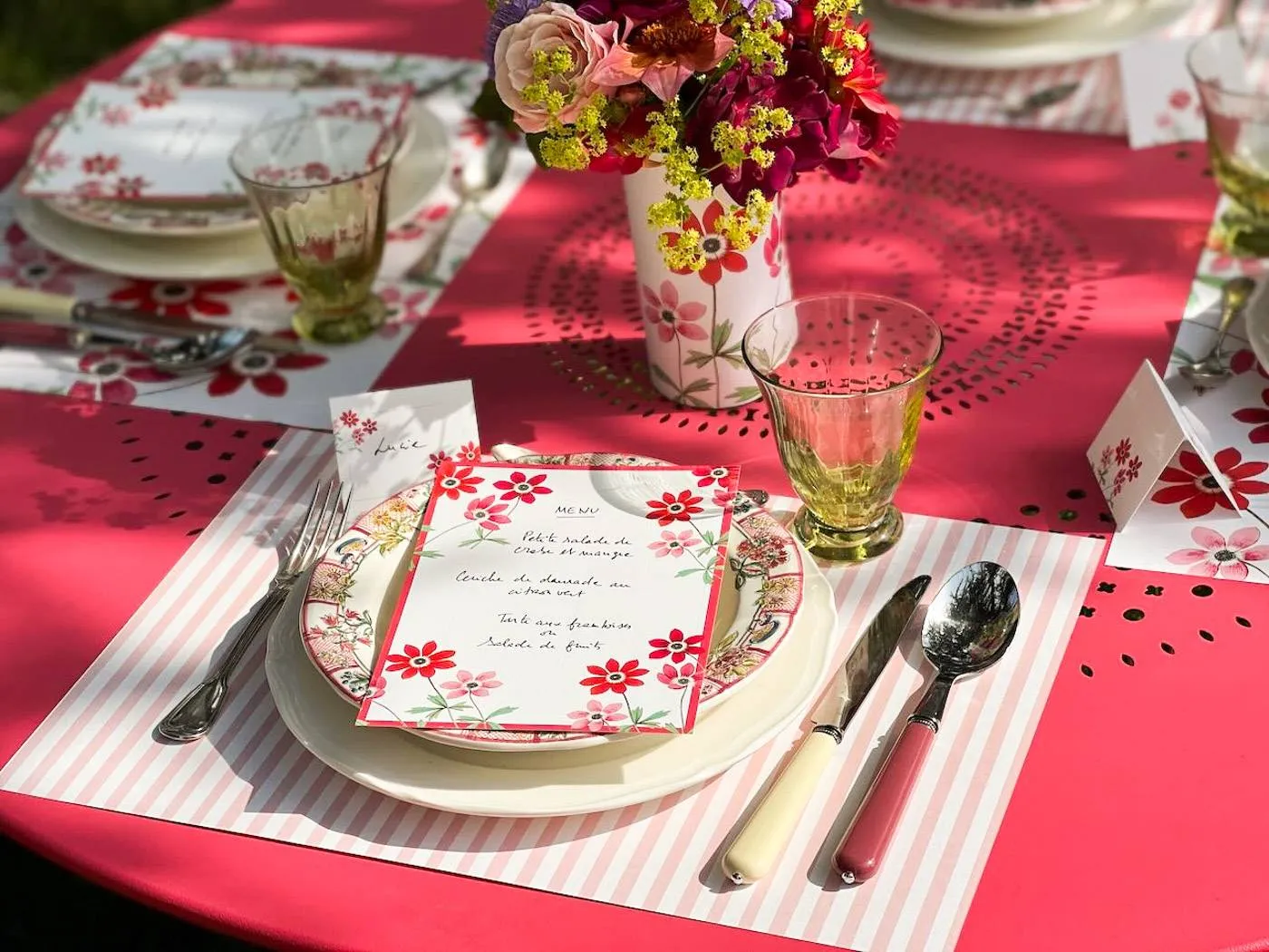 dresser une belle table Box Art de la Table - Fleurs rouges - Artisan Paper-07