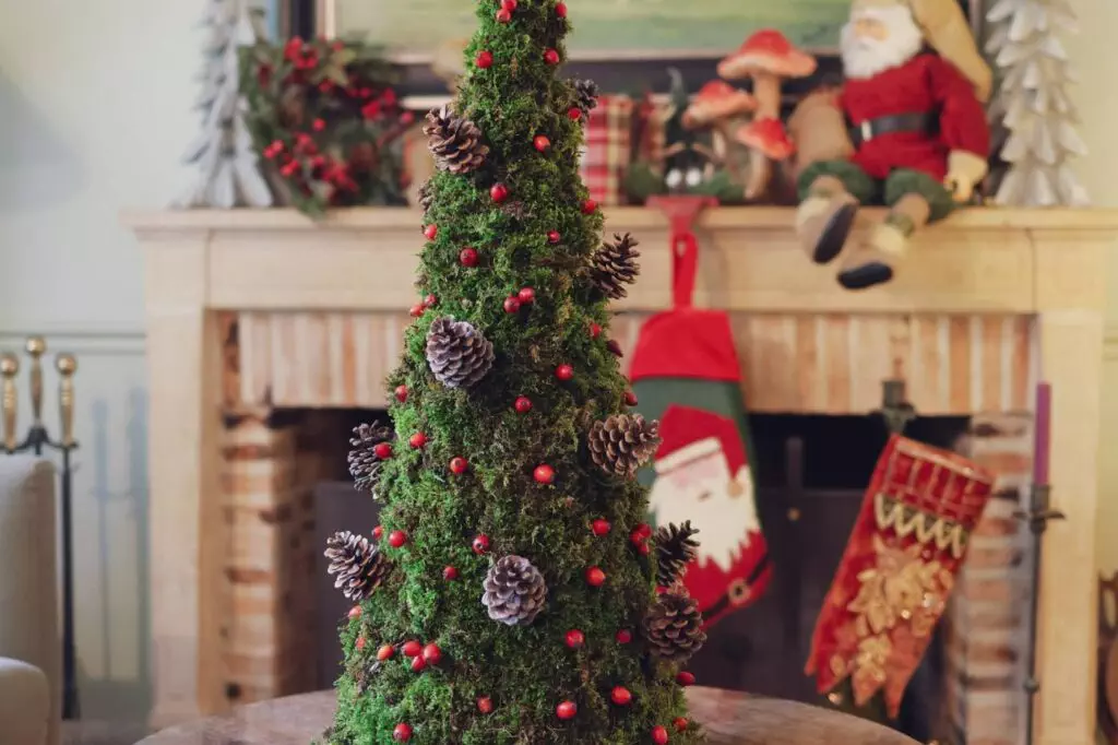 DIY décoration de Noël petit sapin en mousse-24