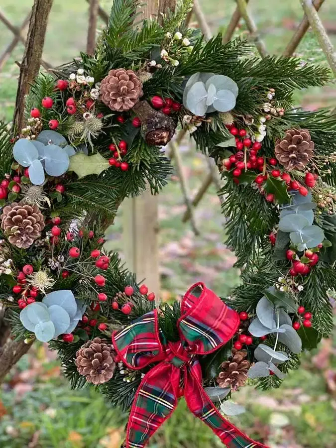 christmas-wreath-DIY-couronne-noel-tutoriel