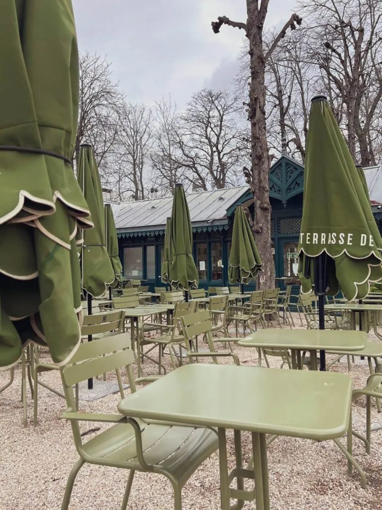 Paris Parisial life jardin du Luxembourg café