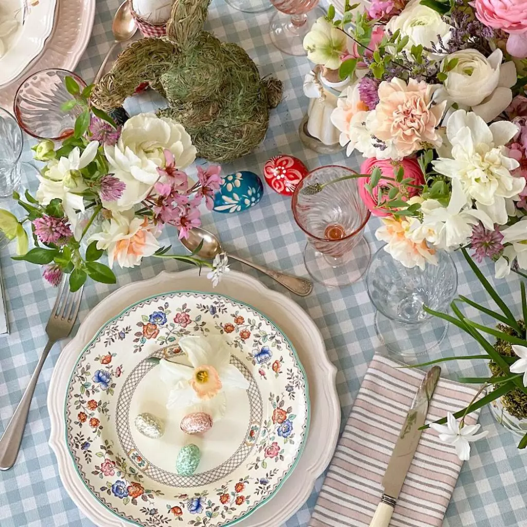 dresser belle table-Pâques chic Easter-table
