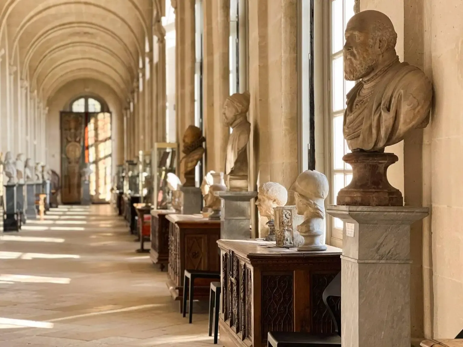 visite abbaye royale chaalis galerie des bustes