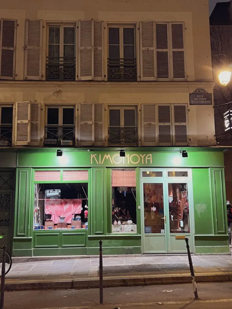 Paris by night Parisial life