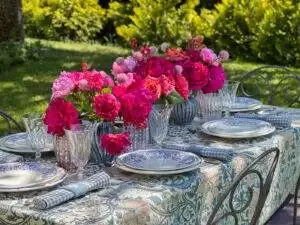 Dresser table printanière pivoines spring table setting peonies-30