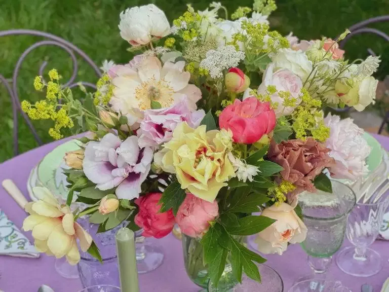 Dresser table printemps poétique spring poetic table setting-08