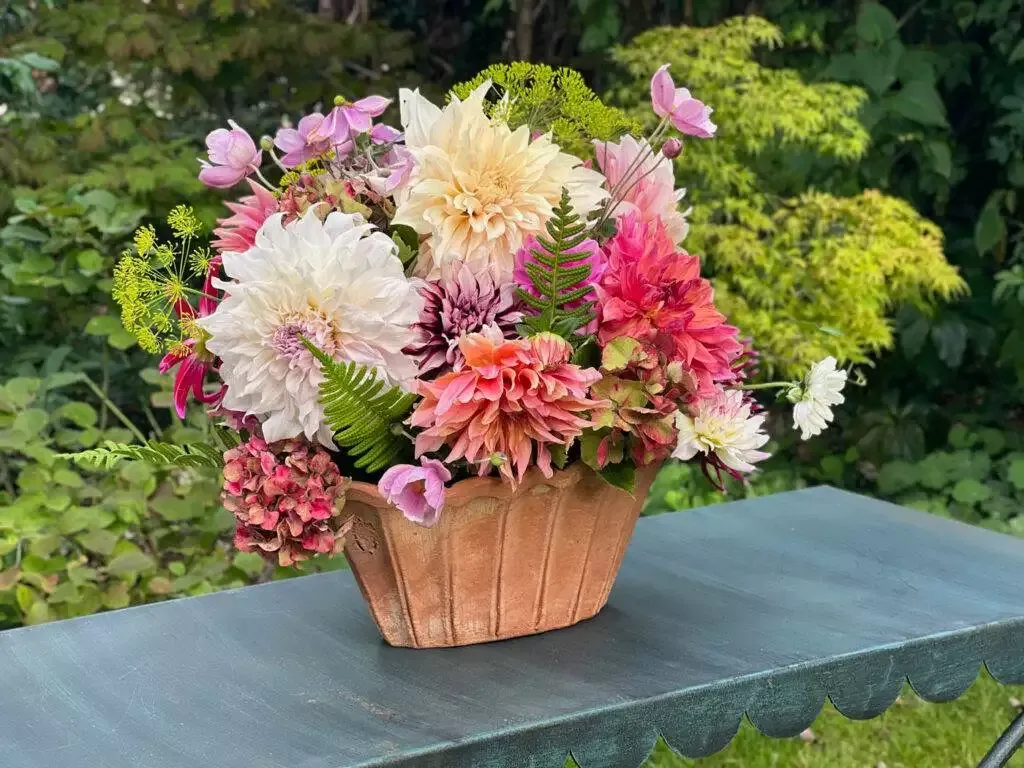 DIY bouquet dahlias champêtre coloré-46