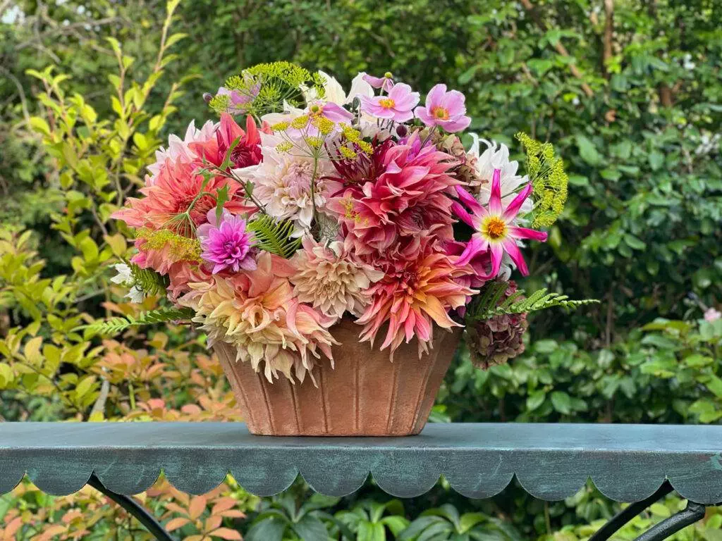 DIY bouquet dahlias champêtre coloré-54