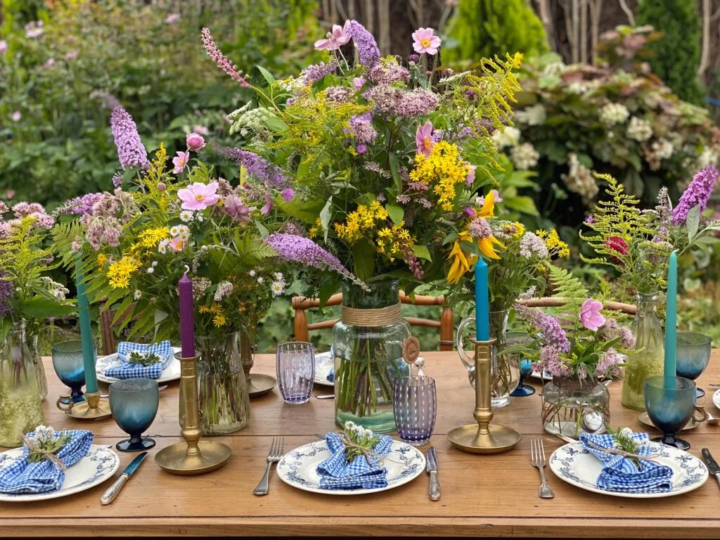 Une Bonne Maison table prairie hero