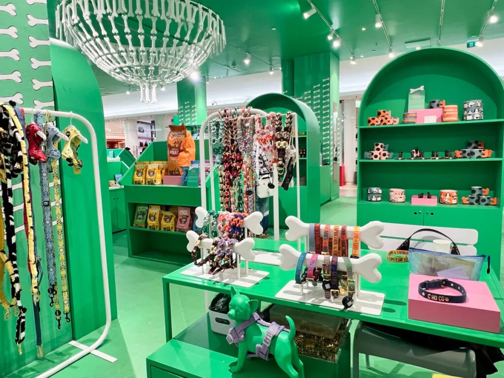 pop-up chiens Le Bon Marché-02