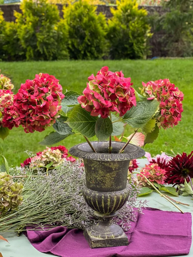 beautiful fall bouquet automne grenat-10