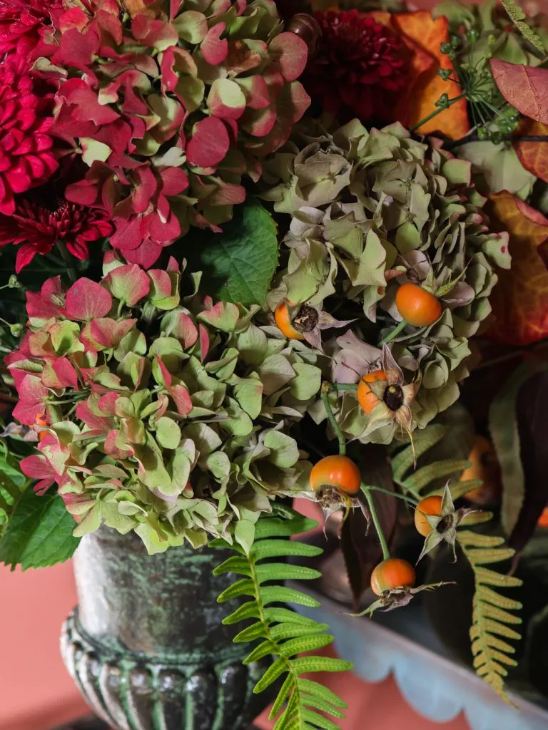 beautiful fall bouquet automne grenat-29