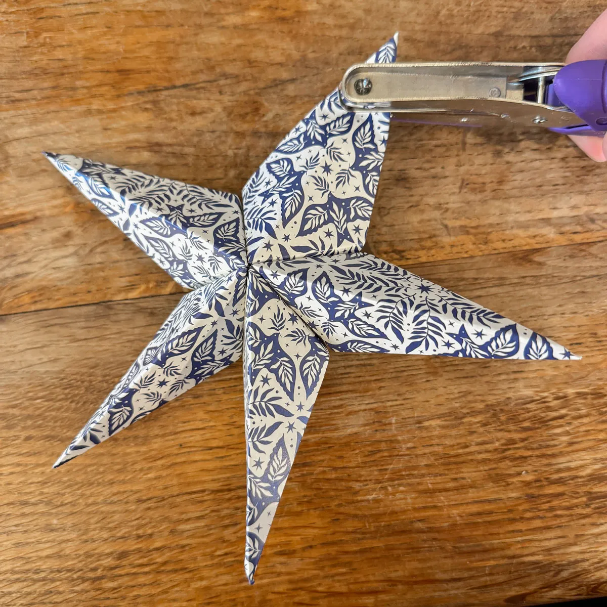 décoration Noël étoiles en papier 3D